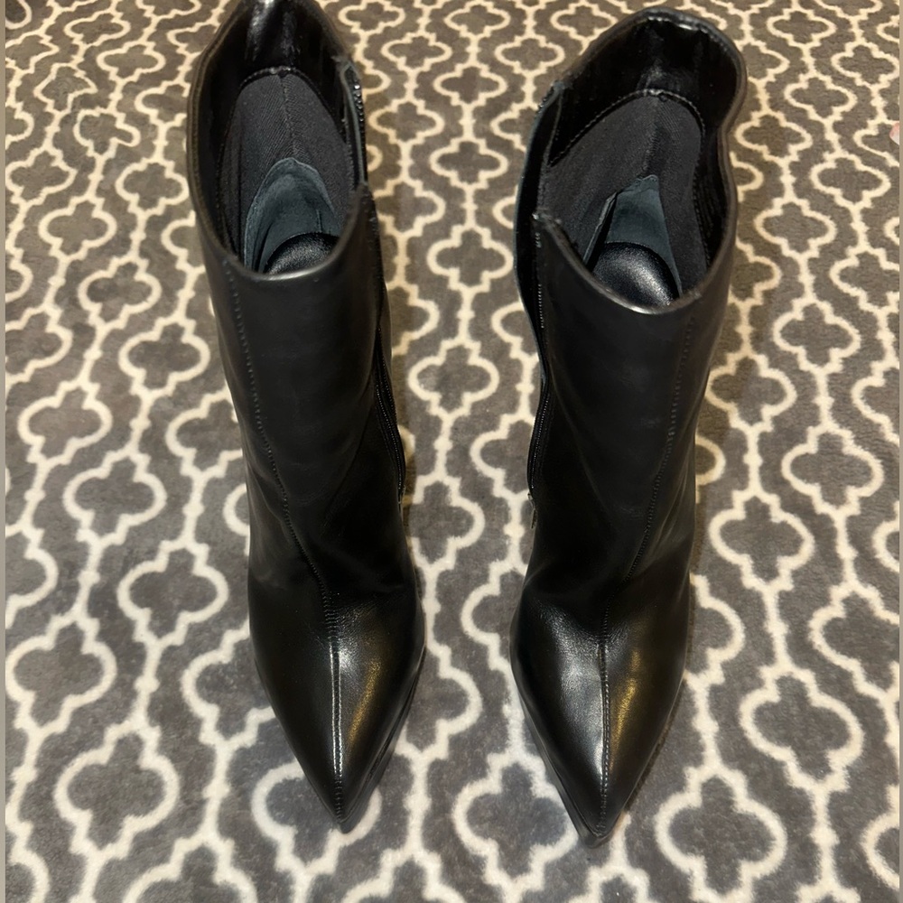 Steve Madden Dalina Black Leather platform heel ankle boots 8.5 - Picture 3 of 9
